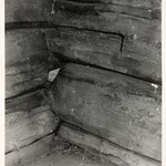 Преображенская церковь, о. Кижи. Один из следов скамьи в церковном помещении.