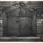 Покровская церковь, о. Кижи. Входной портал. Вид из сеней.