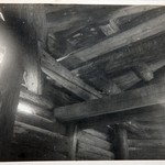 Церковь св. Варвары, с. Яндомозеро. Состояние кровли звона. Вид изнутри.