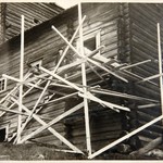 л. 13 об. Успенская церковь, г. Кондопога. 1949 г.(?) Фрагмент церкви в лесах