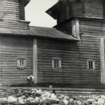 Церковь Петра и Павла, с. Чёлмужи. Нижняя часть церкви. Вид с юго-запада.
