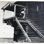 л. 11 об. Успенская церковь, г. Кондопога. 1948-1949 гг. Южное крыльцо до реставрации