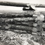 Ограда Кижского погоста. Треугольные ряжи - конструктивная опора ограды (вид изнутри).