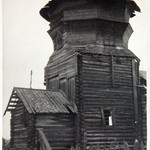 Церковь Петра и Павла, с. Лычный Остров. Состояние до реставрации. Центральная часть и алтарный прируб. Вид с северо-запада.