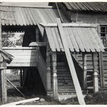 Церковь св. Варвары, с. Яндомозеро. Крыльцо в процессе реставрации.