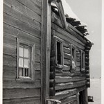 Дом Елизарова, д. Серёдка. Фрагмент восточного фасада.