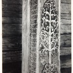 Реставрация Троицкой часовни, г. Кемь. Резной крест в часовне. Фрагмент.