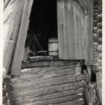 Дом Елизарова, д. Серёдка. Ворота взвоза.
