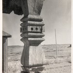 Часовня Петра и Павла, д. Волкостров. Резной столб галереи.
