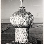 Часовня Петра и Павла, д. Волкостров. Восстановленная лемеховая кровля главки.