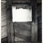 Успенский собор, г. Кемь. Реставрация окна центральной галереи. Окно после реставрации. Вид изнутри (переплёт заменён безгвоздевыми ставнями).