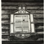 л. 38. Дом Яковлева, д. Клещейла. Первая половина 1950-х гг.(?). Окно с наличником