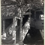 Церковь св. Варвары, с. Яндомозеро. Общий вид крыльца после реставрации.