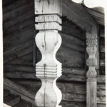 Успенский собор, г. Кемь. Реставрация крыльца и центральной галереи. Резной столб крыльца.