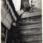 Успенский собор, г. Кемь. Реставрация сруба и кровли южного придела. Восстановленный водосток между приделом и трапезной.