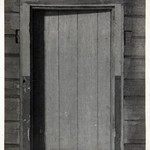 Преображенская церковь, о. Кижи. Переделанная дверь в северо-западной стене восьмерика. Вид из церкви до реставрации.