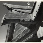Преображенская церковь, о. Кижи. Восстановленные водомёт, шелом и сорока на северной стороне крыльца.