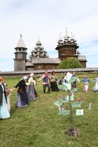 На празднике Кижи - мастерская детства На празднике Кижи - мастерская детства