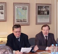 Круглый стол на открытии выставки. Справа - В.И. Мудель глава Сегежского р-на Круглый стол на открытии выставки. Справа - В.И. Мудель глава Сегежского р-на