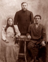 Андрушовы из дер.Вехручей,1930-е гг..Фото из фондов шелтозерского музея Андрушовы из дер.Вехручей,1930-е гг..Фото из фондов шелтозерского музея