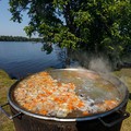 Сколько рецептов ухи знаете вы? А готовите ли рыбники? Может быть, владеете секретами вязания рыбацких сетей? Или играете в килу?