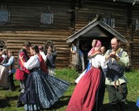 ФЭТ на о. Кижи у дома Яковлева, 2005 г. ФЭТ на о. Кижи у дома Яковлева, 2005 г.