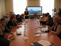 Выступает зам. директора музея по организации экскурсионного обслуживания Н.А. Медведева Выступает зам. директора музея по организации экскурсионного обслуживания Н.А. Медведева
