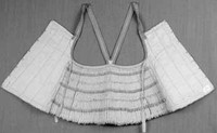 Рис.19. Душегрея парчовая. Каршево. XIX в. КП-200/31 Рис.19. Душегрея парчовая. Каршево. XIX в. КП-200/31
