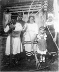 Наряды бережно храним